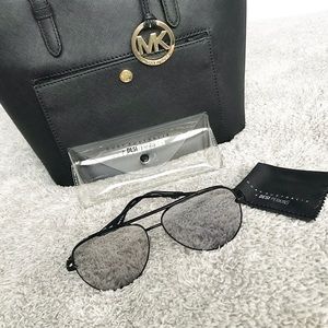 Quay High Key Sunglasses 🕶(Black/Silver)